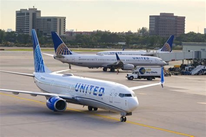 Does United Airlines fly to Spokane WA?