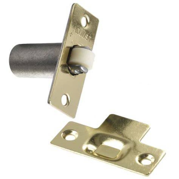 How do you fix a roller catch?