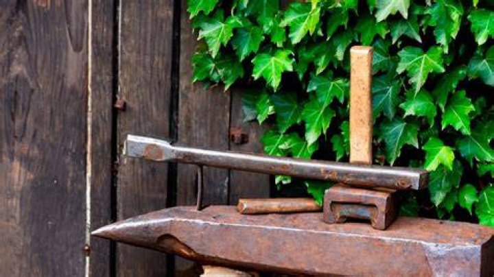 How do you revive rusted tools?