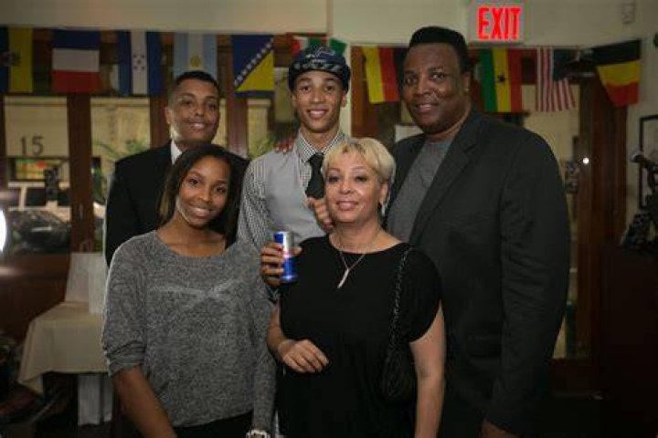 How Much Is Dante Exum Net Worth? Basketball Player Family Details