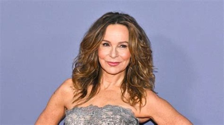 Jennifer Grey’s Net Worth, Age, Height, Weight, Husband, Kids, Bio-Wiki
