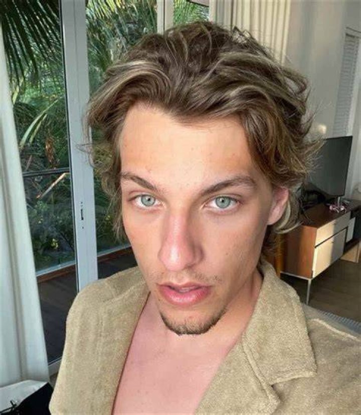 Marc Merrill Height, Weight, Net Worth, Age, Birthday, Wikipedia, Who, Nationality, Biography