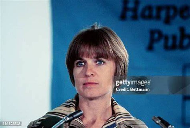 Where does Marina Oswald Porter live?